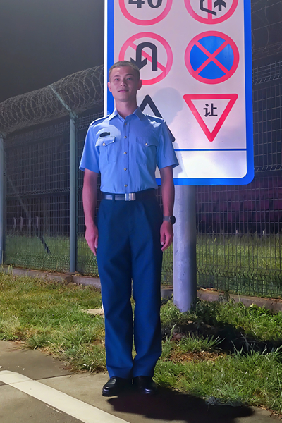 优秀毕业生-彭星