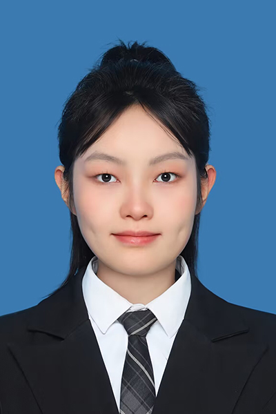 优秀毕业生——易姗姗