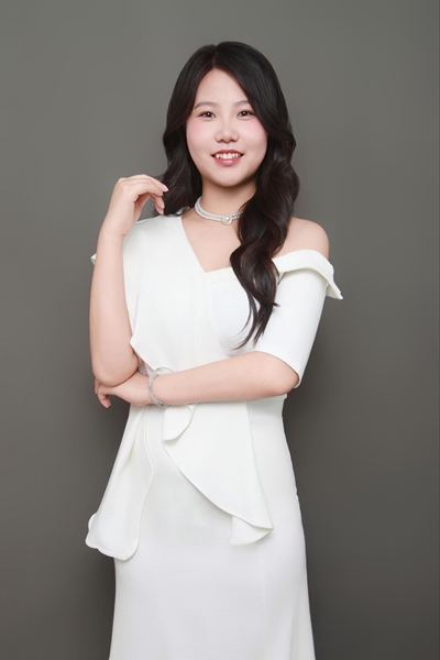 优秀毕业生照片-刘二妹