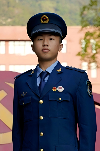 谢雨君照片材料
