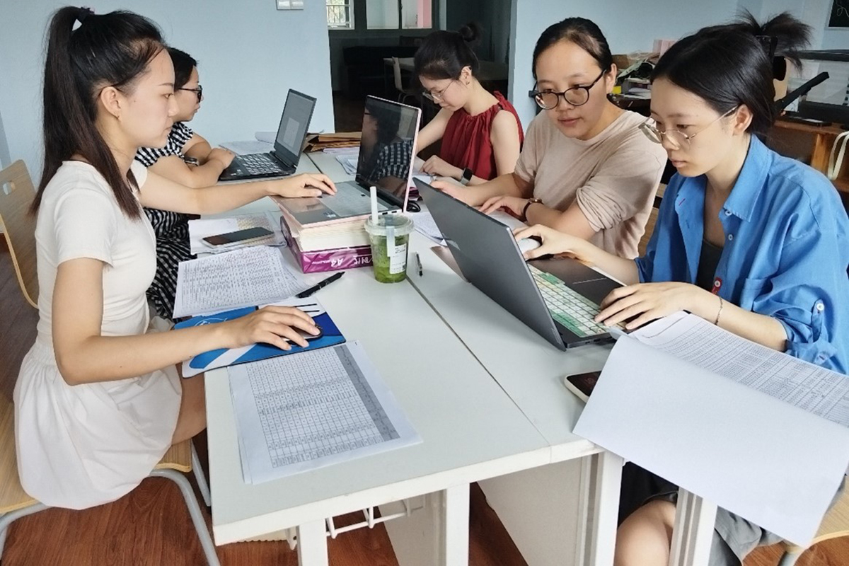 人文与艺术学院组织核查教学档案(1)