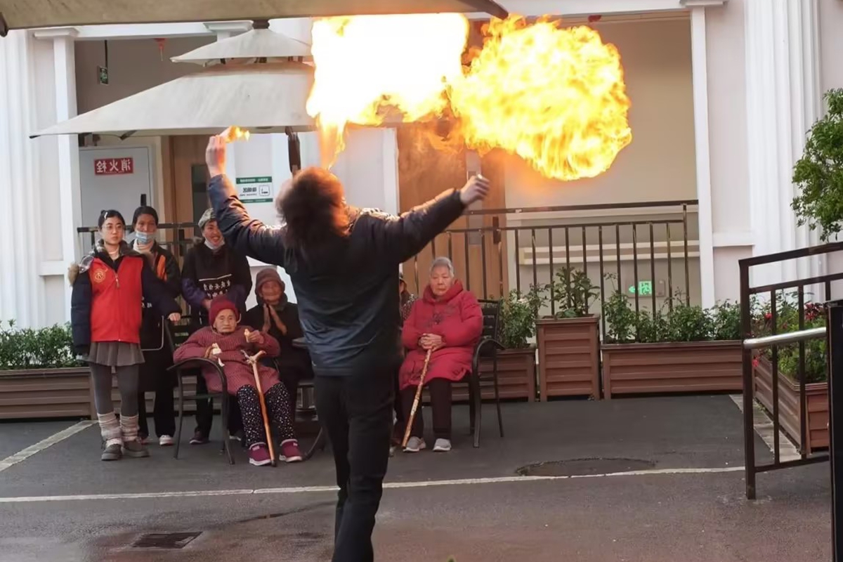 b7b9776cced25334b39f42ec8f6cc665_compress